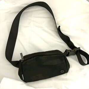 LULULEMON Everyday Camo Fanny Pack